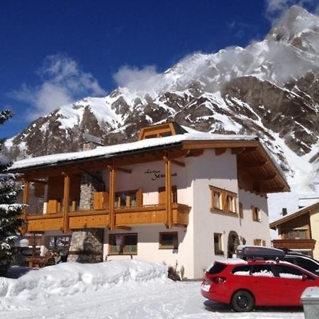 Chasa Seraina ซัมเนาน์ ภายนอก รูปภาพ