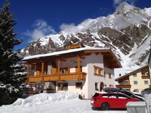 Chasa Seraina ซัมเนาน์ ภายนอก รูปภาพ